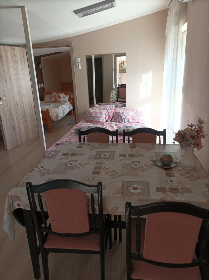 Csilla Apartman Balogunyom Exterior foto